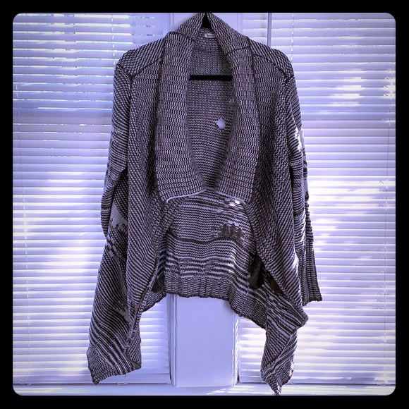 Sweaters - Heavy wrap brown and cream sweater